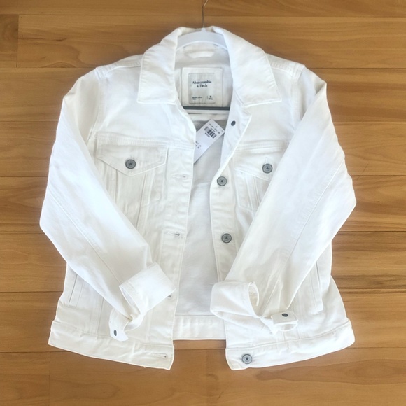 Abercrombie & Fitch Jackets & Blazers - Abercrombie and Fitch Women’s White Denim Jacket - Size medium